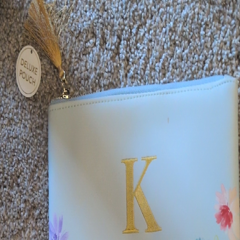 Deluxe make-up Pouch Powder Blue Cosmetic Bag NWT